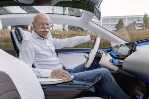 „Die Mobilität der Zukunft bei Mercedes-Benz stützt sich auf vier Säulen: Connected, Autonomous, Shared und Electric. ‚Generation EQ‘ bringt all das konsequent zusammen“, so Dr. Dieter Zetsche